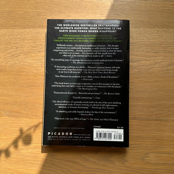 The World Without Us by Alan Weisman · Paperback Book - Picture 2 of 4